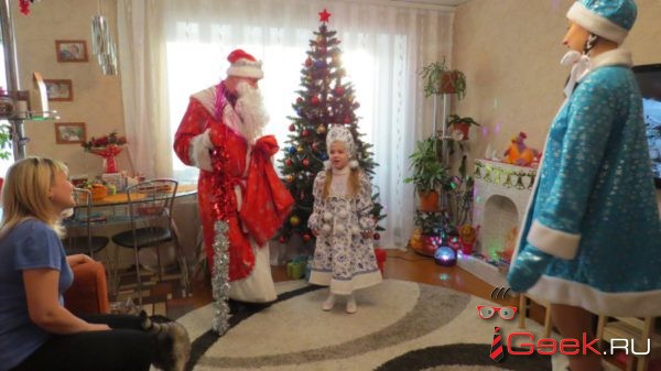 Серовский полицейский Дед Мороз поздравил детей сотрудников полиции с Новым годом
