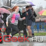Несмотря на проливной дождь спортсмены вышли на старт. Фото: Константин Бобылев, "Глобус".