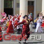 Участники от центра "Чулпан" и "Азербайджан" выступали в своих народных костюмах. Фото: Мария Чекарова, "Глобус".