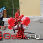 Малыши танцевали с шариками. Фото: Мария Чекарова, "Глобус".
