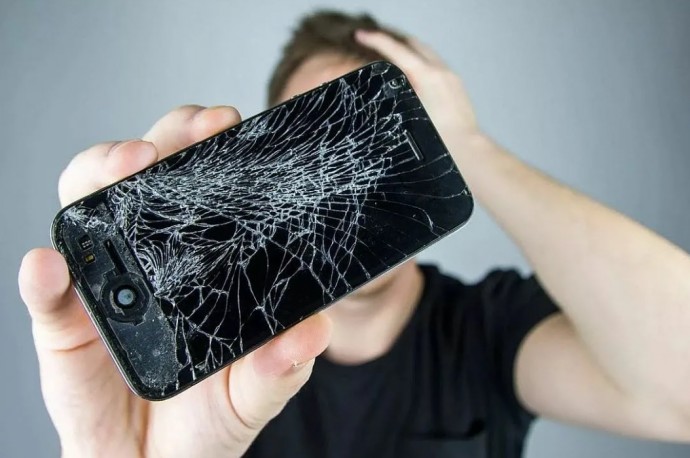 починить стекло на мобильном телефоне